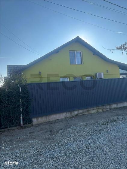 Casă cu 4 camere cu Teren 332 Mp în Sântandrei