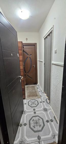 Apartament cu 2 camere semidecomandat în Noua