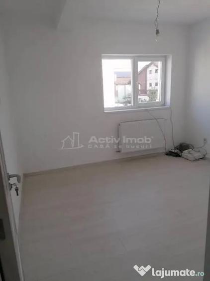 Casă cu 4 camere cu Teren 200 Mp în Prelungirea Ghencea