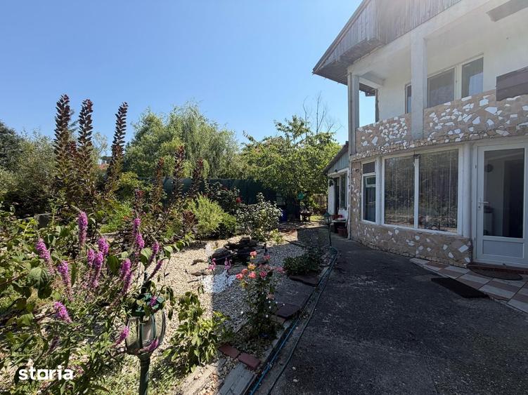 Casă cu 5 camere cu Teren 756 Mp în Brazi