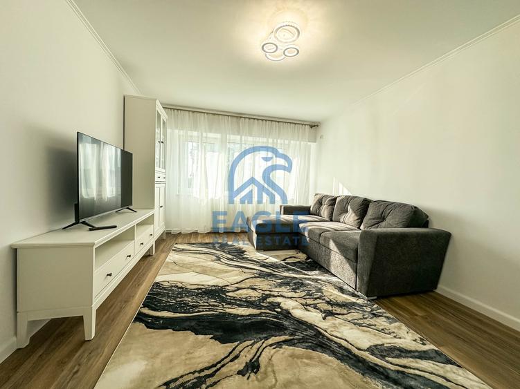 Apartament cu 3 camere decomandat, mobilat în Faleza Nord