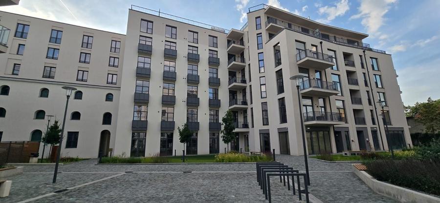 Apartament cu 2 camere semidecomandat în Cetății