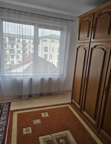 Apartament cu 3 camere,parcare ,etaj intermediar, zona Eroilor - 6