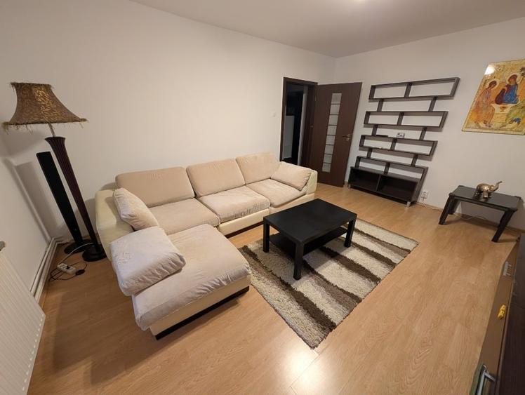 Apartament cu 3 camere decomandat, mobilat în 13 Septembrie