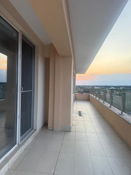 Penthouse cu 3 camere decomandat în Pipera