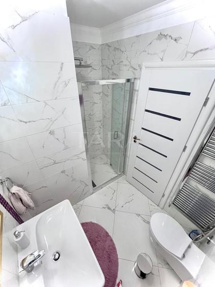 Apartament cu 3 camere semidecomandat, mobilat în Gheorgheni