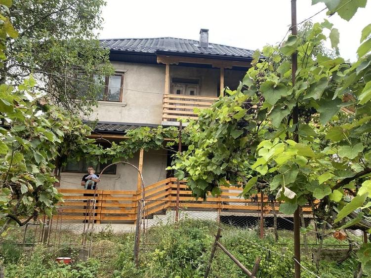Casă cu 4 camere în Central