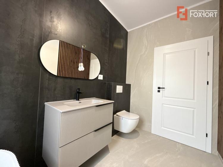 Duplex cu 4 camere cu Teren 325 Mp în Covaci