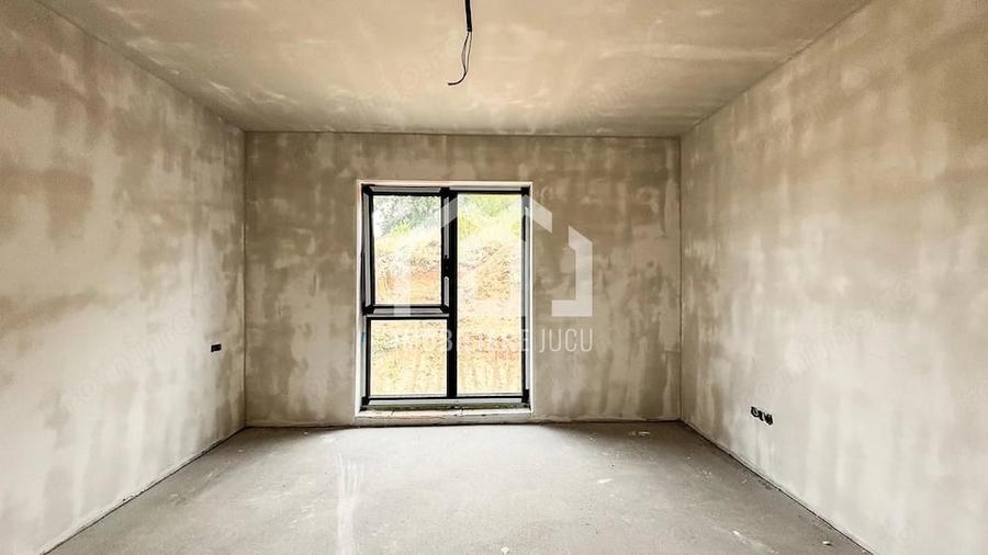 Casă cu 4 camere cu Teren 600 Mp în Jucu