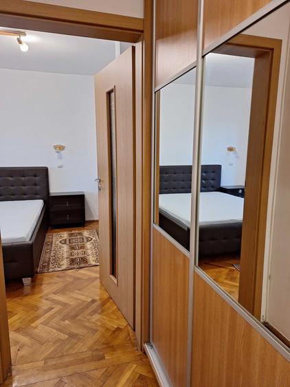 Apartament cu 4 camere decomandat în Ștrand