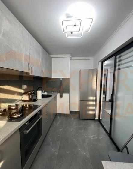 Apartament cu 2 camere decomandat, mobilat în Trocadero