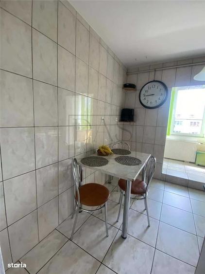 Apartament cu 3 camere decomandat în Aviației