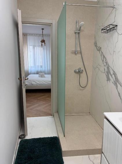 Apartament cu 2 camere semidecomandat în Dacia
