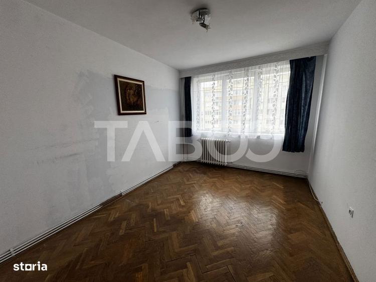 Apartament cu 2 camere semidecomandat, mobilat în Mihai Viteazul