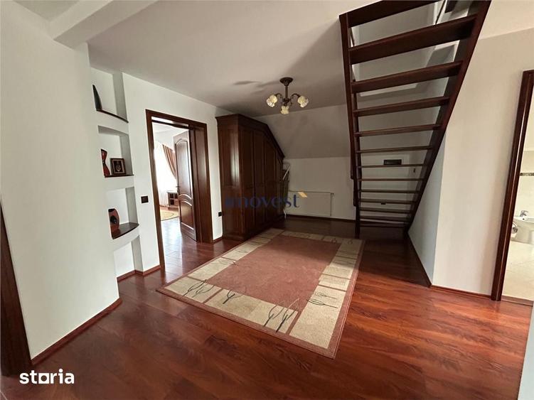 Casă cu 5 camere cu Teren 621 Mp în Orașu Nou