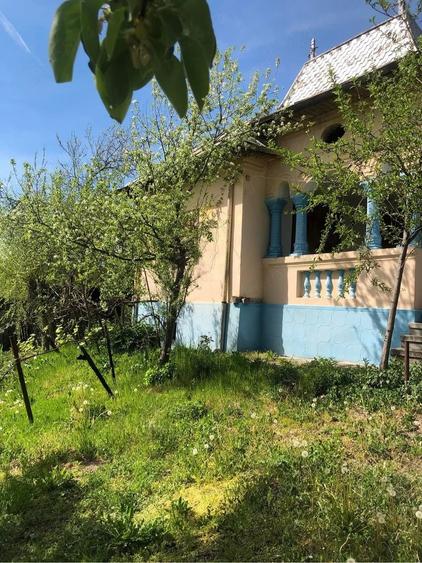 Casă în Lădești