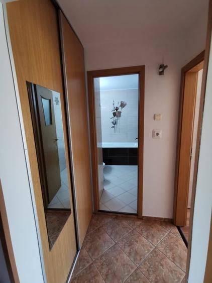 Apartament cu 2 camere decomandat, mobilat în Păcii
