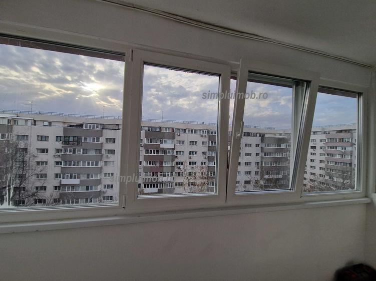 Apartament cu 3 camere decomandat în Lujerului