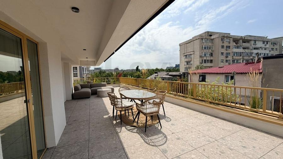 Apartament cu 3 camere decomandat în Unirii