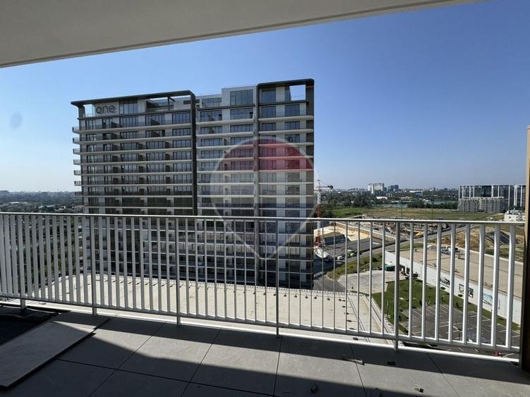 Apartament cu 4 camere decomandat în Pipera