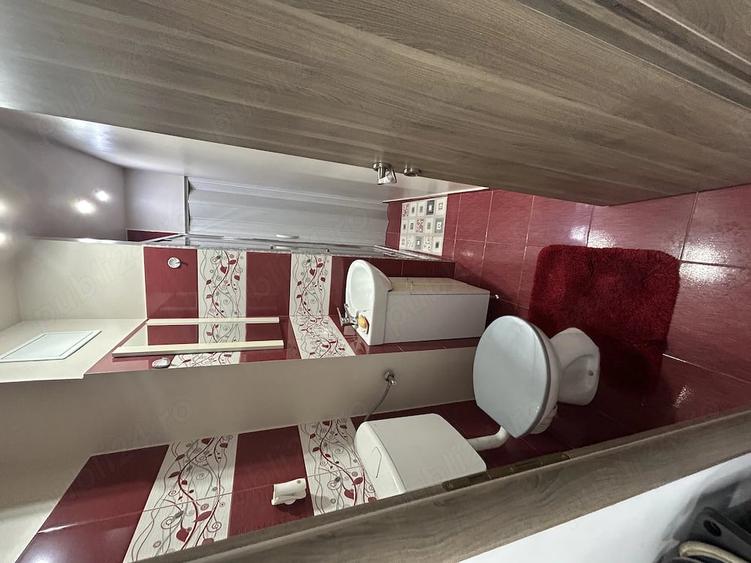 Apartament cu 5 camere decomandat în Central
