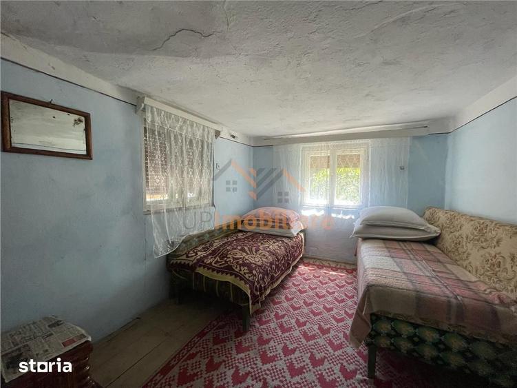 Casă cu 5 camere cu Teren 6770 Mp în Măgești