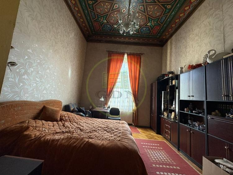 Apartament cu 3 camere decomandat, mobilat în Central