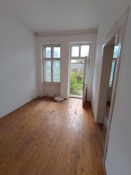 Casă cu 4 camere în Exterior Vest