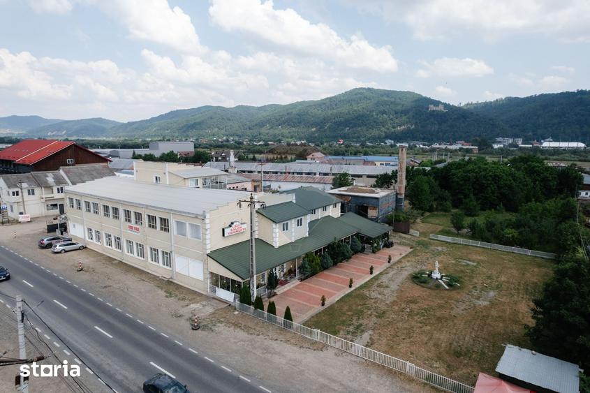 Spațiu comercial, de 1,132 mp, în Vânători-Neamț