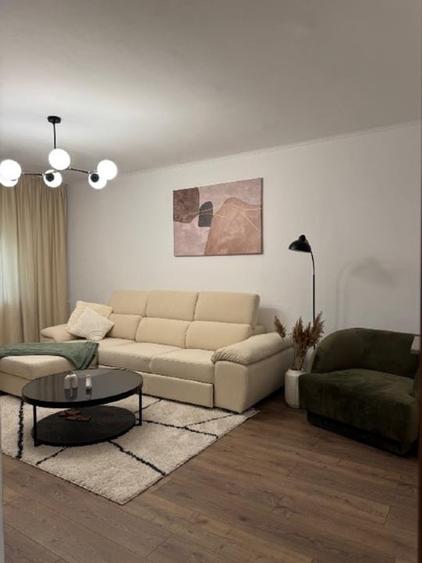 Apartament cu 2 camere decomandat, mobilat în Aradului