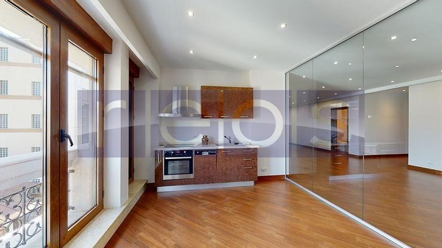 Apartament cu 3 camere decomandat în Beller
