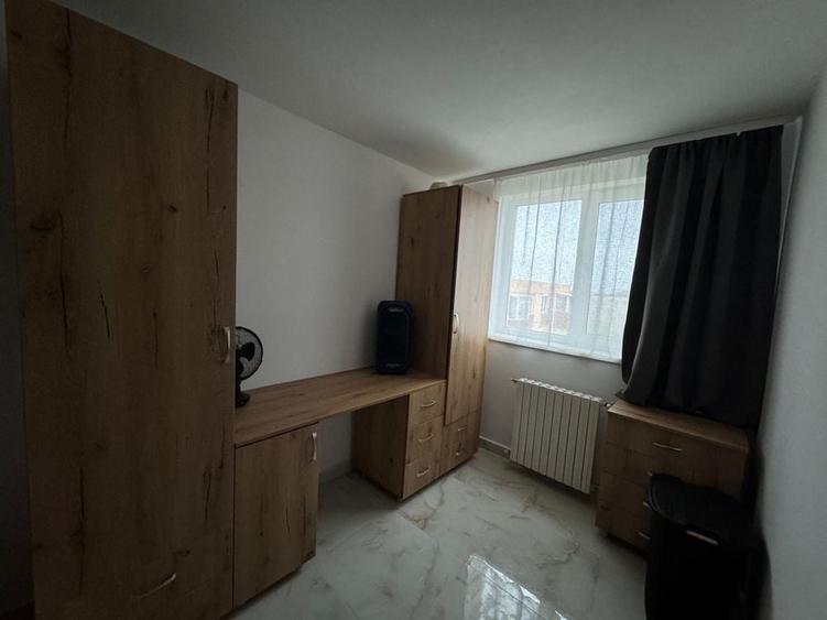 Apartament cu 3 camere de vanzare - 8