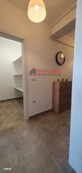 Apartament cu 2 camere decomandat în Tractorul