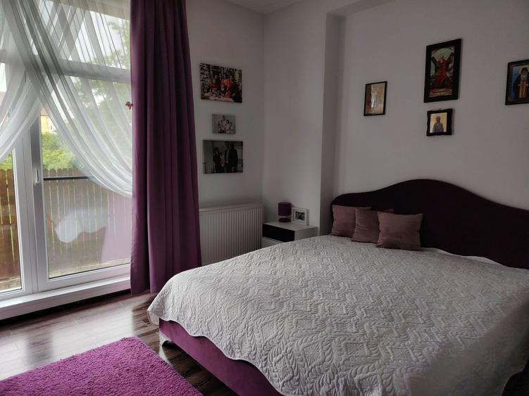 Apartament cu 3 camere decomandat în Exterior Vest