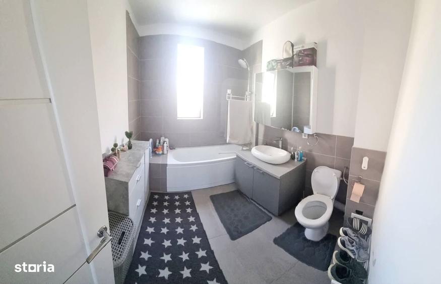 Apartament cu 3 camere în Florești