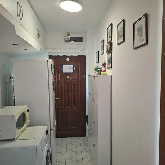 Apartament cu 2 camere semidecomandat în Vest