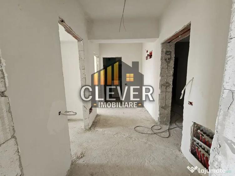Apartament cu 3 camere decomandat în Titan