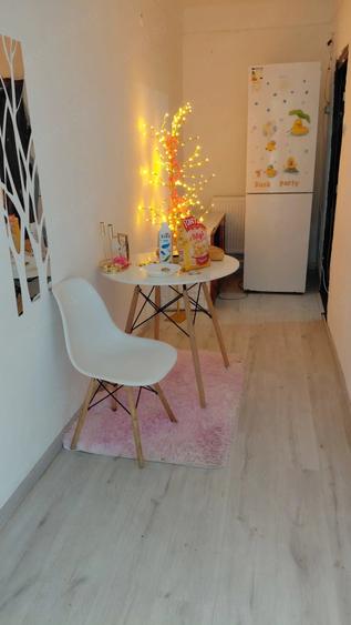 Casă cu 3 camere cu Teren 2500 Mp în Central