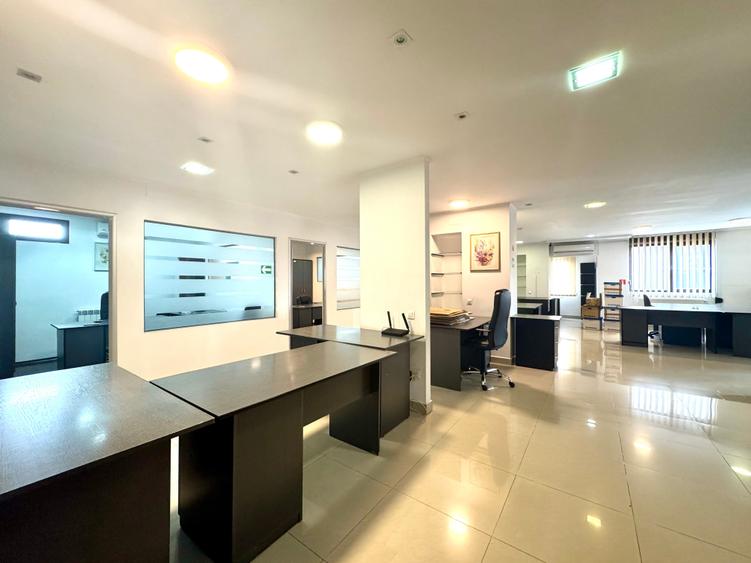 Apartament cu 6 camere decomandat, mobilat în 13 Septembrie