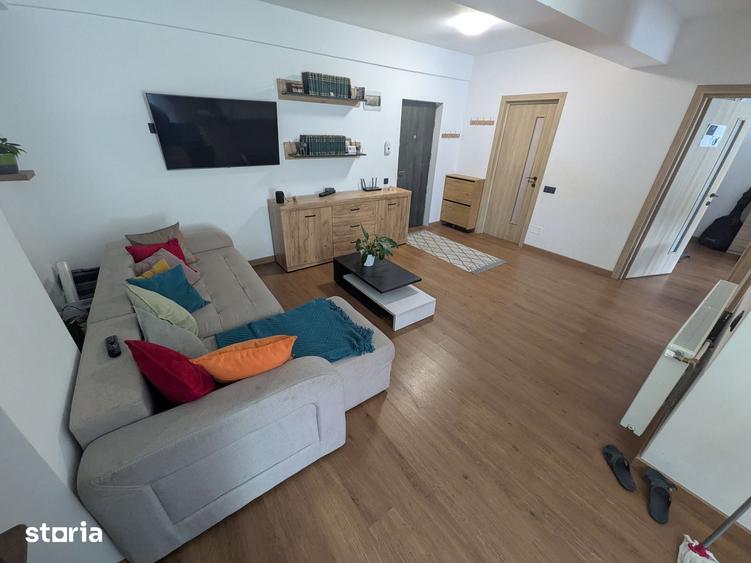 Apartament cu 3 camere în Florești