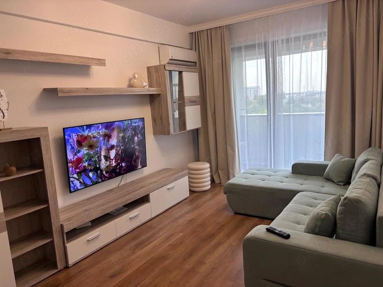 Apartament cu 2 camere decomandat în Apărătorii Patriei