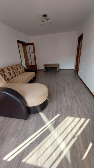 Apartament cu 2 camere semidecomandat în Exterior Vest