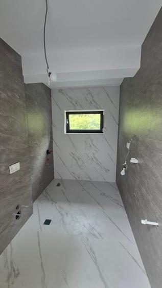 Casă cu 5 camere cu Canalizare în Bucureștii Noi