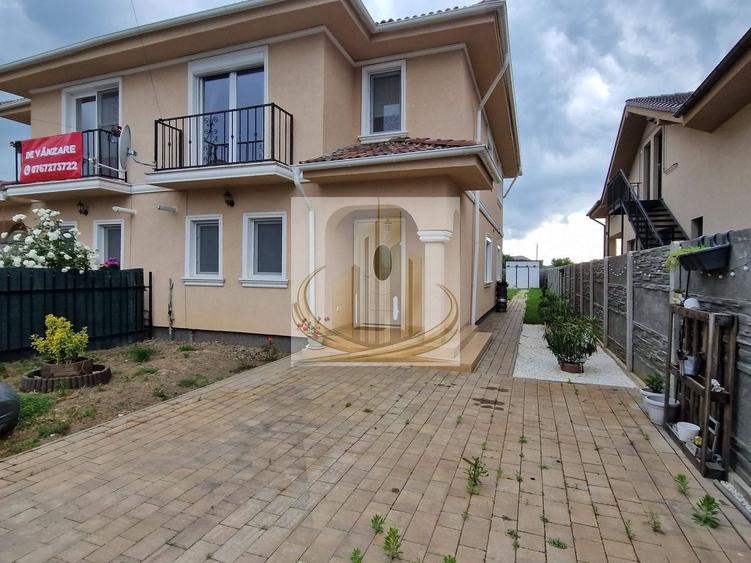 Casă individuală cu 4 camere cu Canalizare în Moșnița Nouă