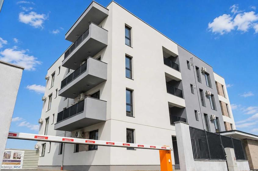 Apartament cu 3 camere decomandat în Exterior Vest