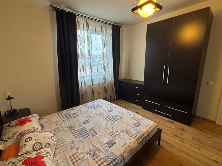 Apartament cu 3 camere decomandat, mobilat în Elisabetin