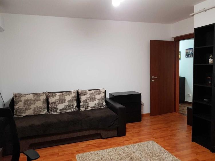 Garsonieră decomandată în Central