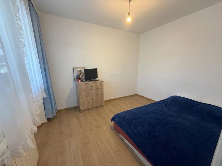 Apartament cu 2 camere nedecomandat în P-ța Doina