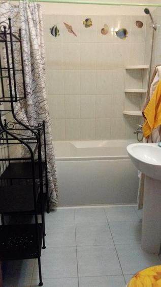 Apartament cu 2 camere decomandat, mobilat în Titan