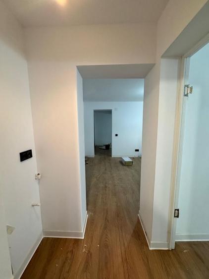 Apartament cu 3 camere nedecomandat în Unirii Sud